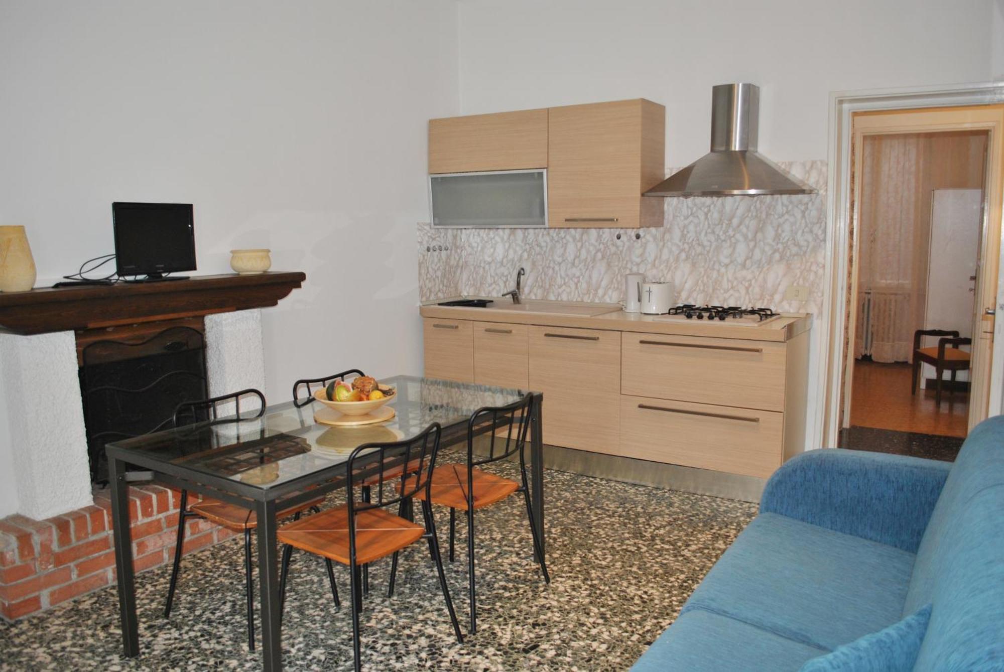 The Romantic Village House - Apartments With Lake View Colonno 外观 照片