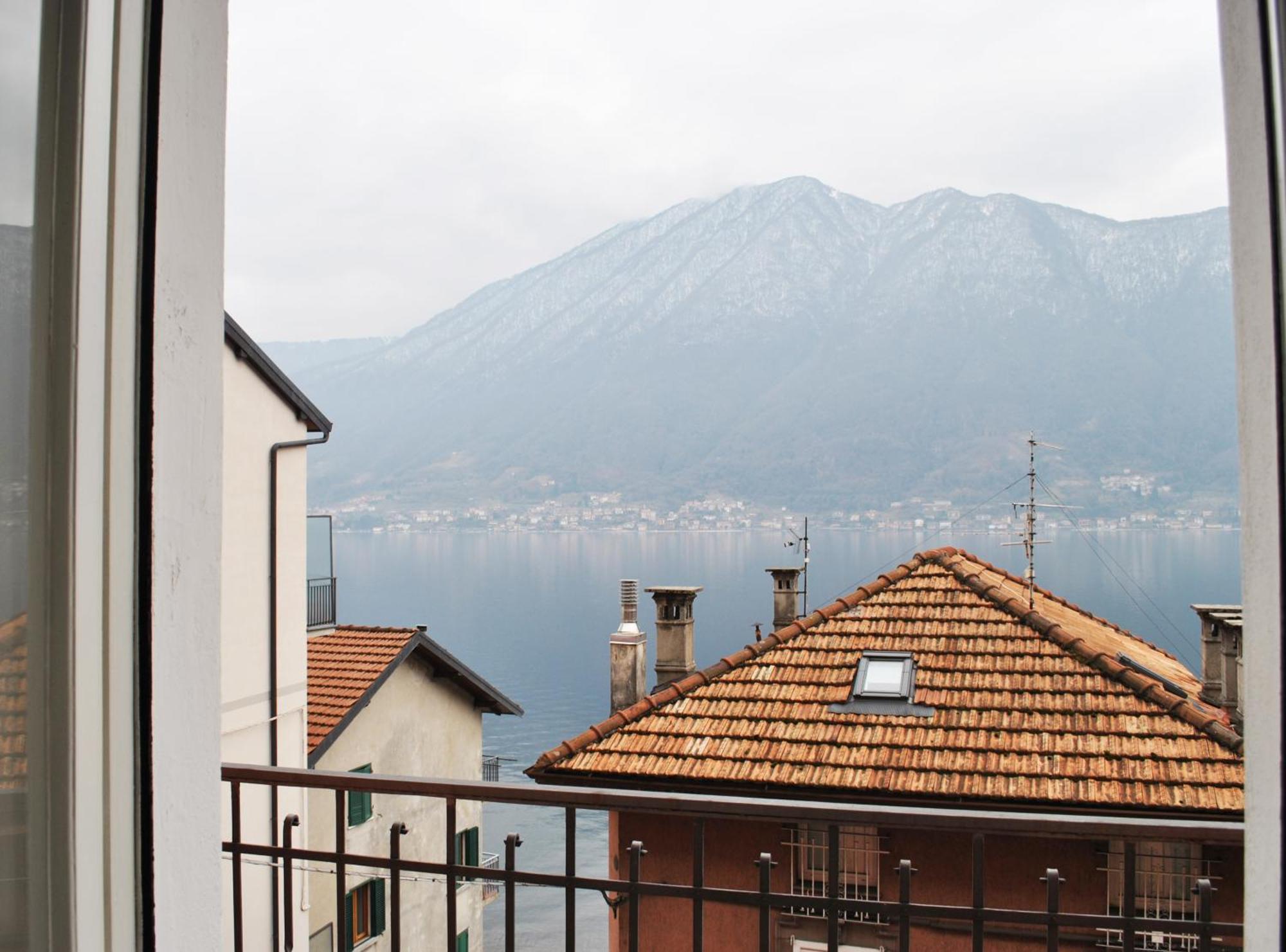 The Romantic Village House - Apartments With Lake View Colonno 外观 照片